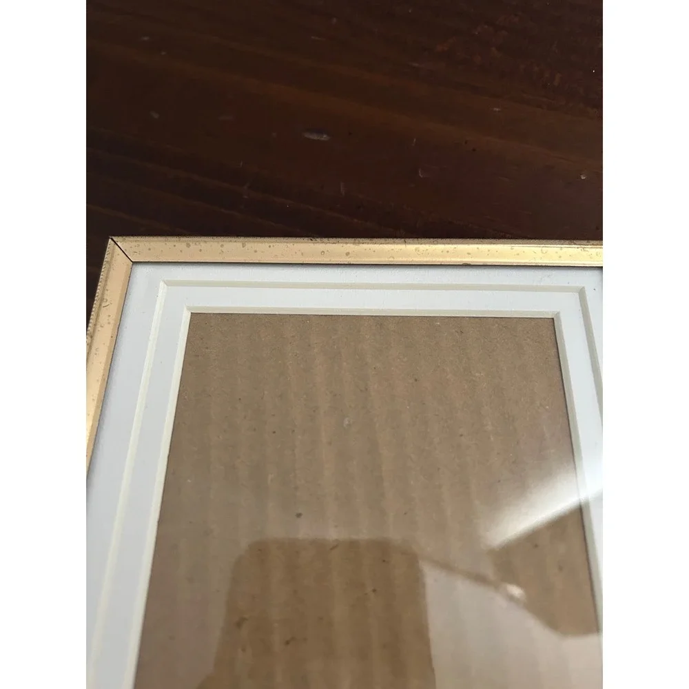 Vintage Gold Metal Picture Frame 5x7 Beaded Edge with 4x6 White Mat Tabletop